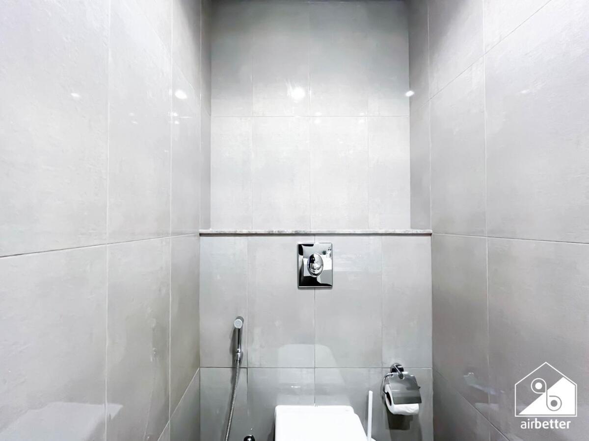 Luxury 2br In Merano Tower & Stunning Canal Views Apartment *